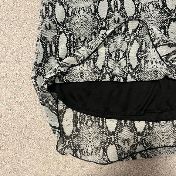 NWOT Millie&Molly Snakeskin Cami Top - Picture 3 of 4